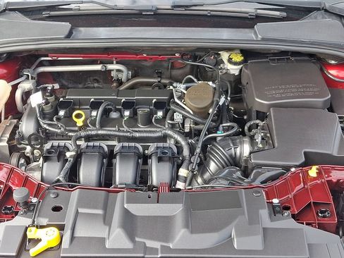 Used 2016 Ford Focus Titanium w/ Exterior Protection Package FWD image 28