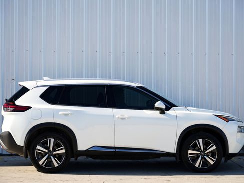 Used 2022 Nissan Rogue SL image 47