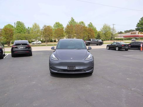 Used 2023 Tesla Model Y Long Range image 13