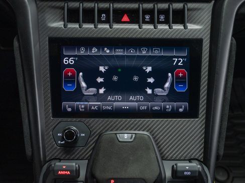 Used 2023 Lamborghini Urus Performante AWD/4WD image 30