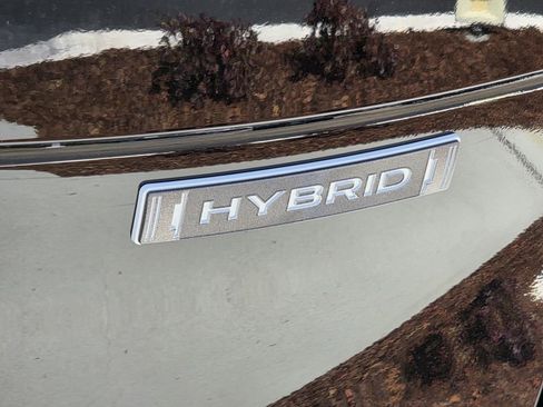 New 2026 Subaru Forester Premium AWD/4WD image 32