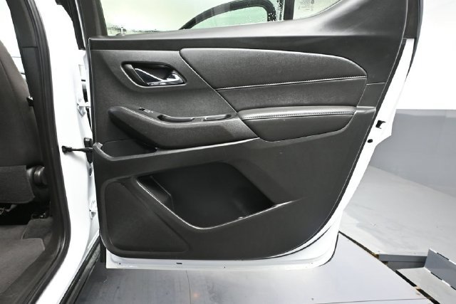 Used 2023 Chevrolet Traverse LT AWD/4WD image 36