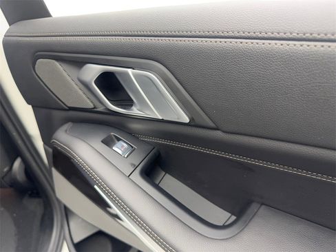 Used 2019 BMW X7 xDrive40i w/ Cold Weather Package image 48