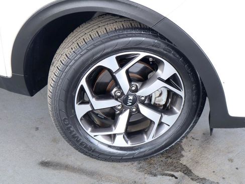 Used 2020 Kia Sportage LX FWD image 3
