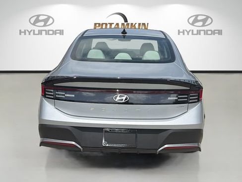 New 2026 Hyundai Sonata Blue FWD image 6