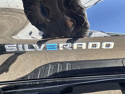 Certified 2024 Chevrolet Silverado EV RST image 32