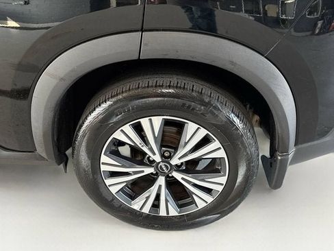 Certified 2022 Nissan Rogue SV w/ SV Premium Package image 20