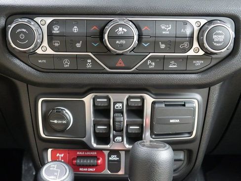 New 2026 Jeep Gladiator Sport image 17