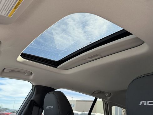 New 2026 Chevrolet Trax ACTIV w/ Sunroof Package image 22