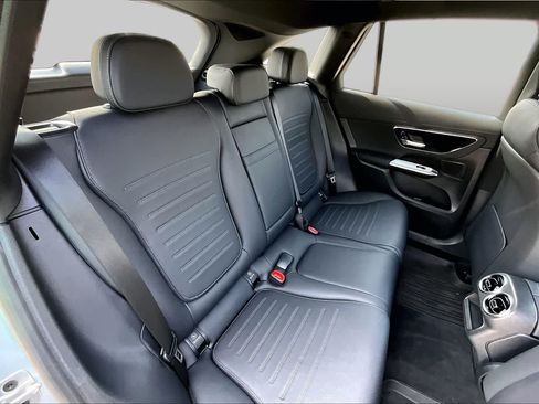 Used 2025 Mercedes-Benz GLC 300 image 20