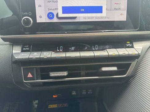 Used 2025 Toyota Camry SE FWD image 32