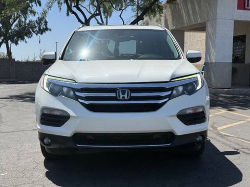 Used 2017 Honda Pilot Touring image 8