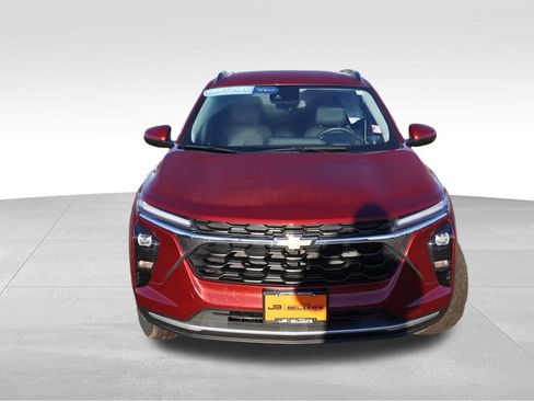 Certified 2024 Chevrolet Trax LT w/ Driver Confidence Package image 12