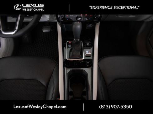 Used 2023 Jeep Compass Latitude w/ Convenience Group AWD/4WD image 17
