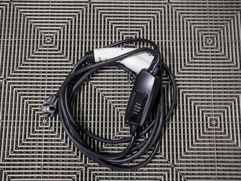 Used 2023 BMW i4 eDrive40 w/ M Sport Package image 9