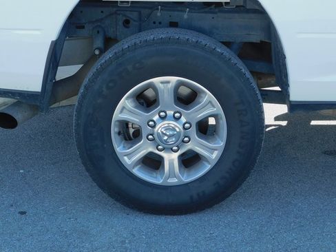 Used 2024 RAM 2500 Big Horn image 27