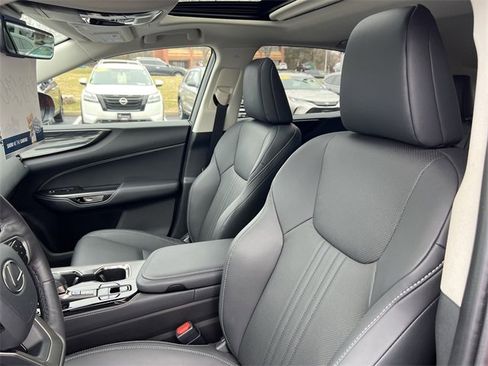 Used 2025 Lexus NX 350h AWD w/ Premium Package image 9