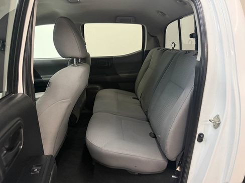 Used 2019 Toyota Tacoma SR w/ SR Convenience Package image 18