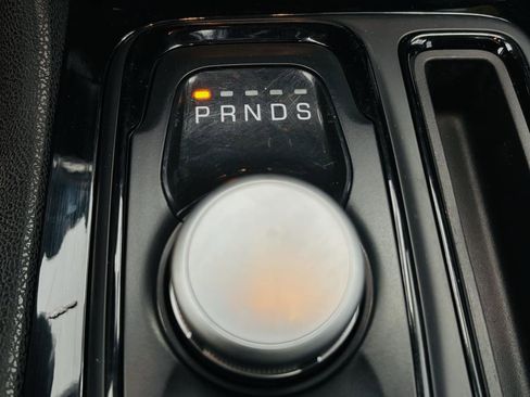 Used 2022 Chrysler 300 S RWD image 45