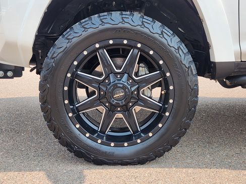 Used 2017 Toyota 4Runner SR5 Premium AWD/4WD image 18