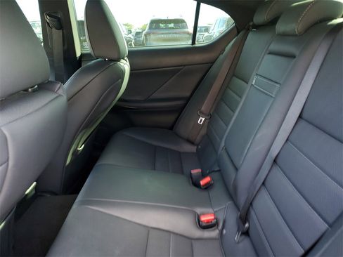 Used 2022 Lexus IS 350 F Sport image 11