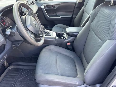 Used 2020 Toyota RAV4 LE FWD image 14