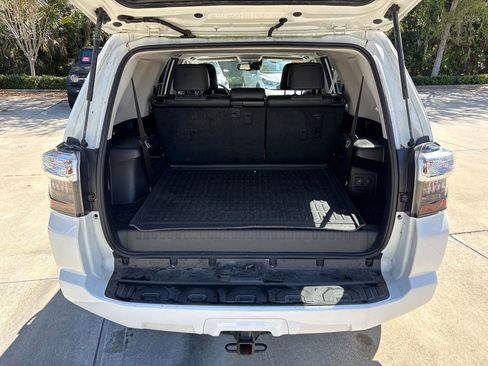 Used 2022 Toyota 4Runner SR5 Premium w/ Moonroof Package image 30