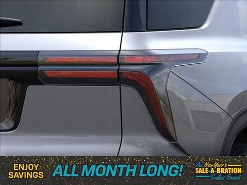 New 2026 Chevrolet Traverse Z71 w/ Driver Confidence Package image 11