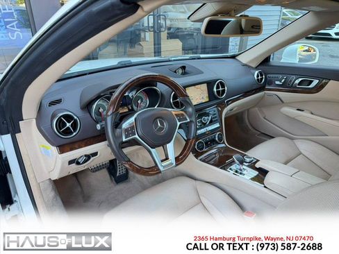 Used 2013 Mercedes-Benz SL 550 w/ Premium Pkg image 20