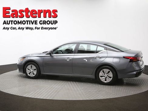 Used 2024 Nissan Altima 2.5 S image 61
