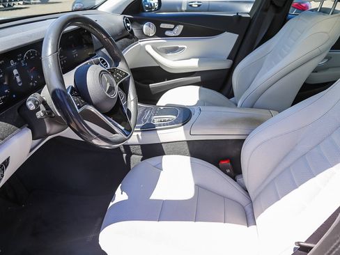 Used 2023 Mercedes-Benz E 350 4MATIC Sedan image 5