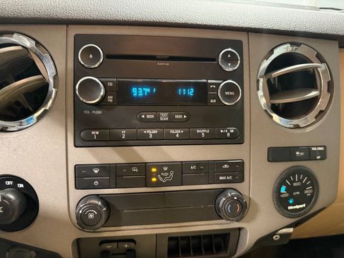 Used 2015 Ford F250 XLT AWD/4WD image 12