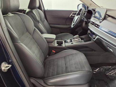 Used 2024 Mitsubishi Outlander SE AWD/4WD image 8