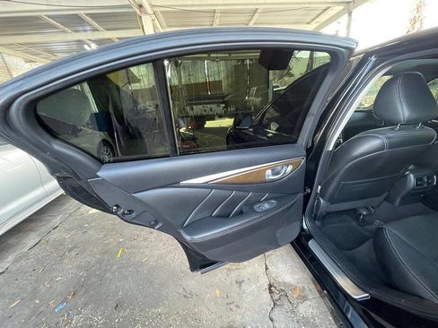 Used 2016 INFINITI Q50 3.0t Premium w/ Driver Assistance Package image 11