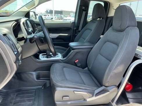 Used 2022 Chevrolet Colorado LT w/ Fleet Safety Package RWD image 18