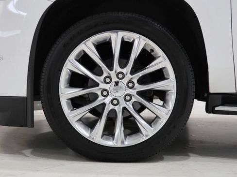 Used 2019 Cadillac Escalade ESV Luxury AWD/4WD image 9