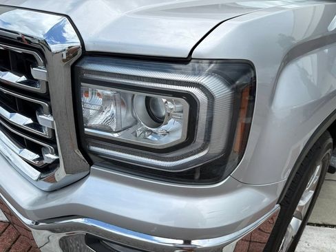 Used 2018 GMC Sierra 1500 SLT w/ SLT Premium Package AWD/4WD image 12