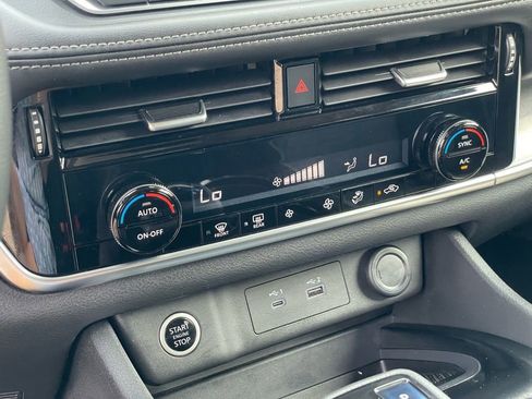 Certified 2023 Nissan Rogue SV AWD/4WD image 22