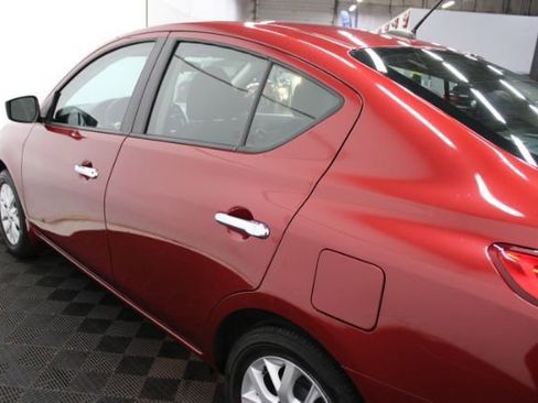 Used 2017 Nissan Versa SV w/ SV Special Edition Package image 9