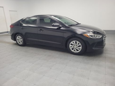 Used 2017 Hyundai Elantra SE FWD image 11