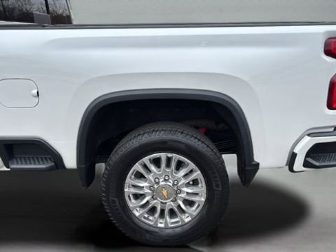 Used 2021 Chevrolet Silverado 2500 High Country w/ Z71 Off-Road Package image 35