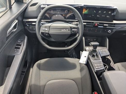 New 2026 Kia Sportage LX w/ LX Convenience Package FWD image 16