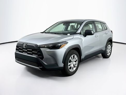 Used 2026 Toyota Corolla Cross L FWD image 4