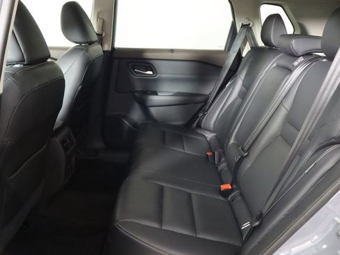 Used 2022 Nissan Rogue SL w/ SL Premium Package FWD image 16