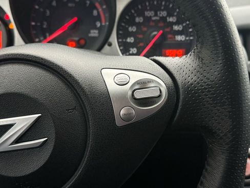 Used 2017 Nissan 370Z Coupe image 35
