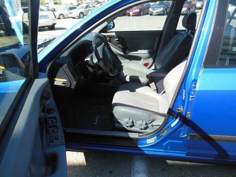 Used 2004 Hyundai Elantra GT image 4