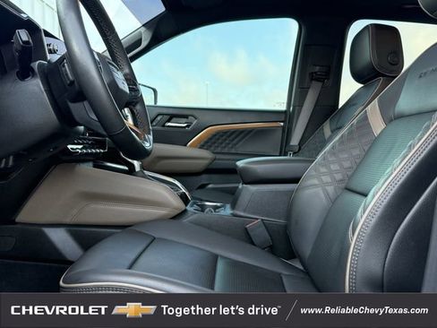 Certified 2024 GMC Canyon Denali image 33