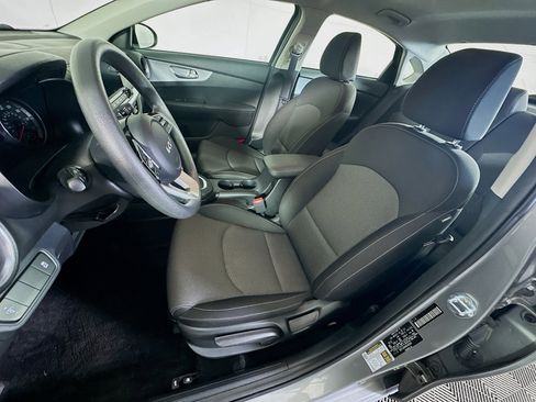 Used 2022 Kia Forte LXS image 13