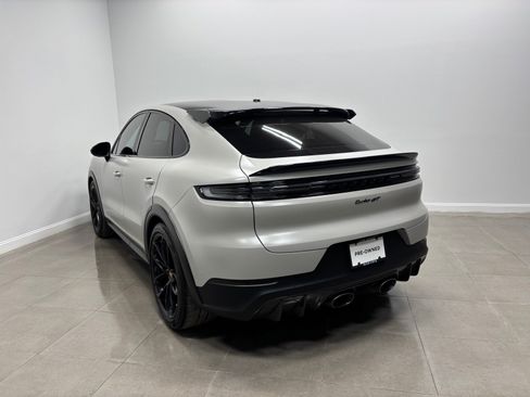 Used 2024 Porsche Cayenne Turbo GT AWD/4WD image 9