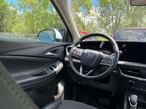 Used 2025 Buick Encore GX Preferred FWD image 33